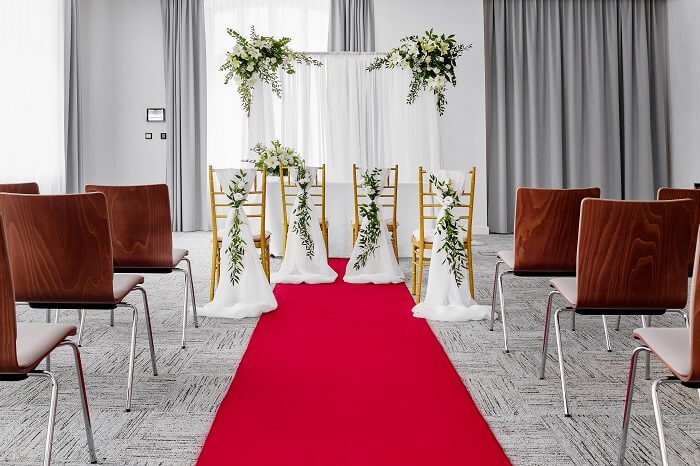 Sala weselna czerwony dywan