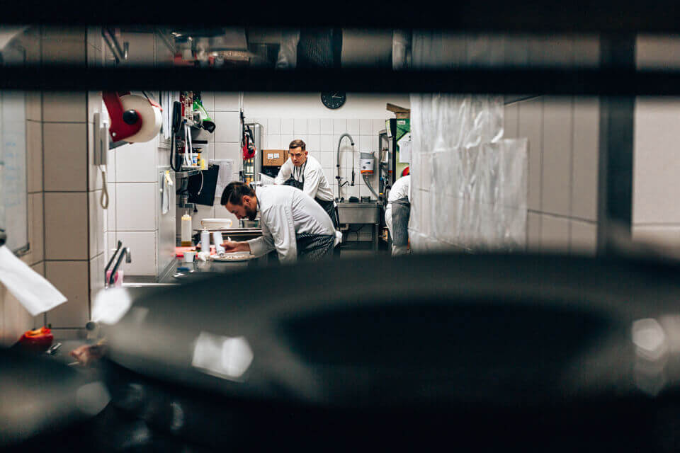 W kuchni restauracji Four