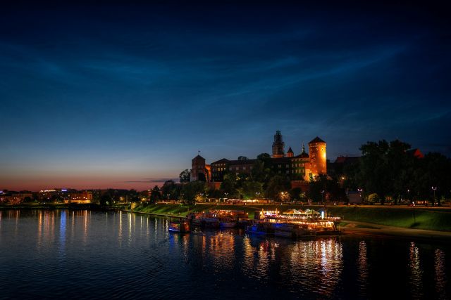 kraków nocą